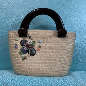 handmade handbag with sea shell design, natural woven spring/summer beach bag